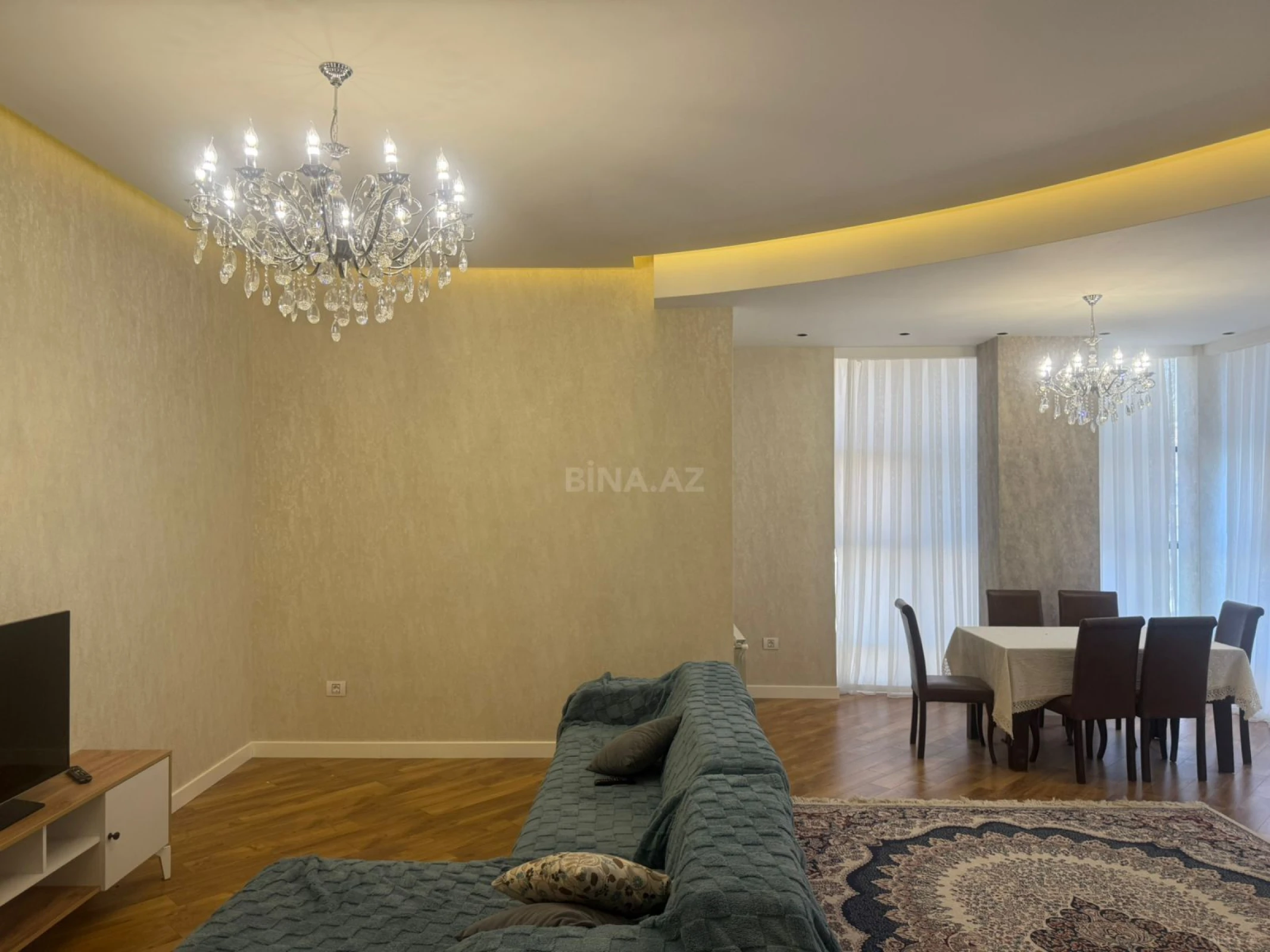 Kirayə verilir 3 otaqlı mənzil 137 m²