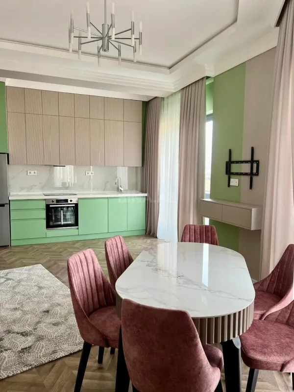 Kirayə verilir 3 otaqlı mənzil 106 m²