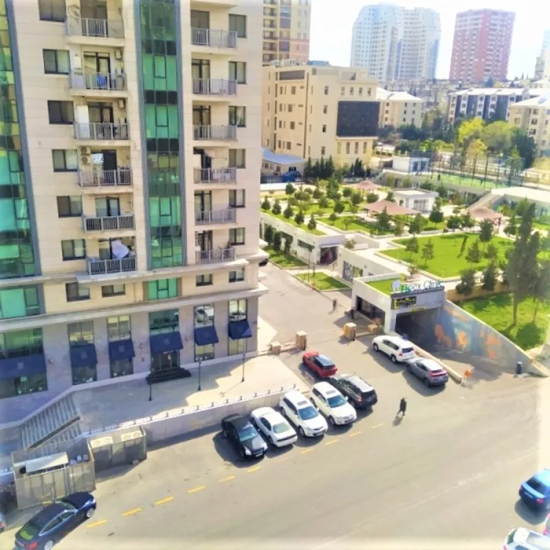 Satılır 3 otaqlı mənzil 137 m²