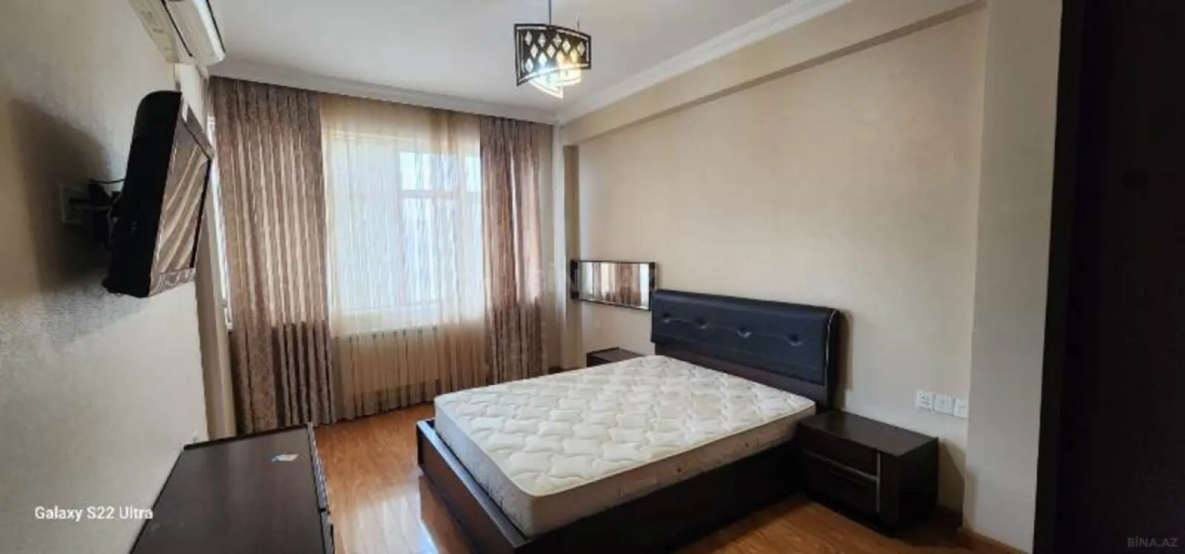 Satılır 3 otaqlı mənzil 137 m²