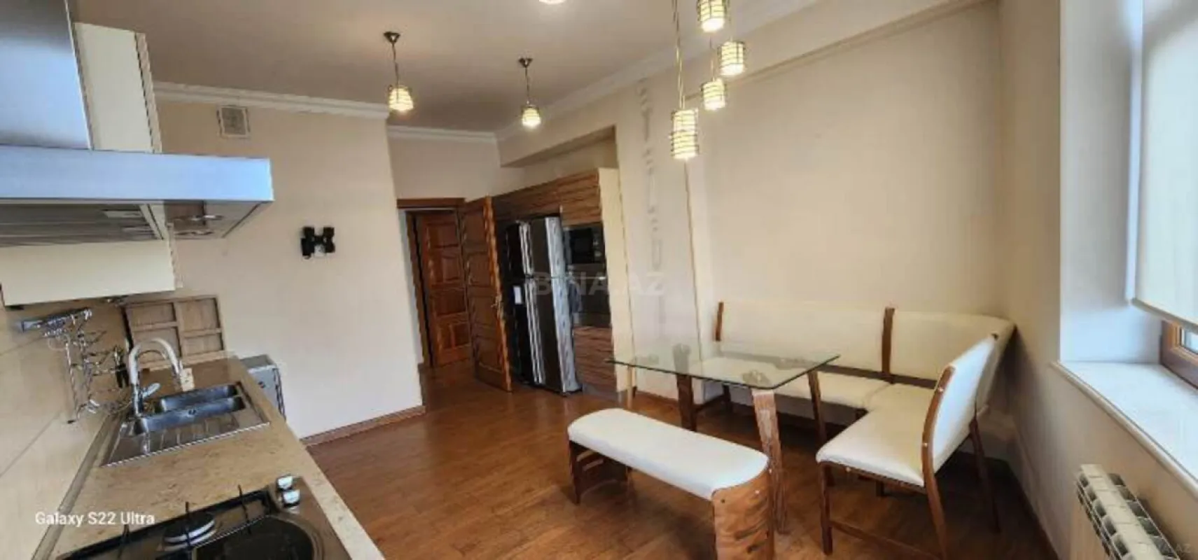 Satılır 3 otaqlı mənzil 137 m²