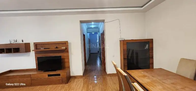 Satılır 3 otaqlı mənzil 137 m²