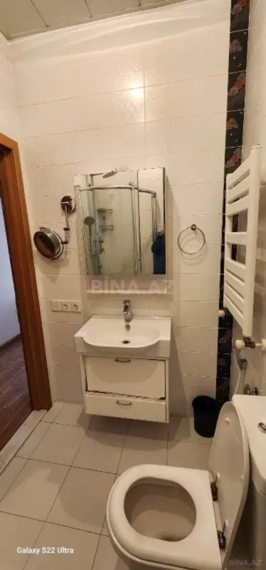 Satılır 3 otaqlı mənzil 137 m²
