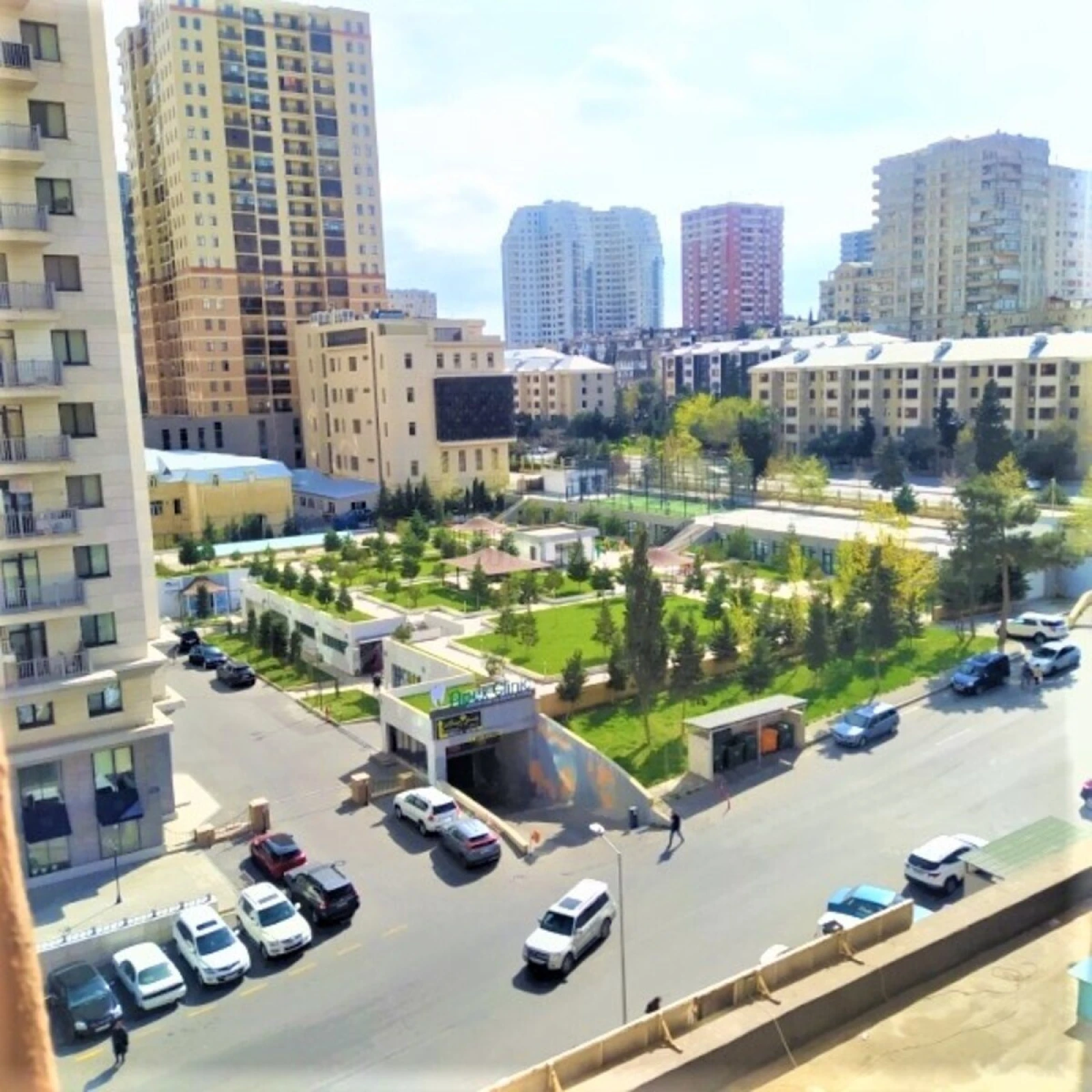 Satılır 3 otaqlı mənzil 137 m²