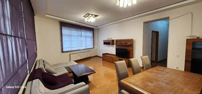 Satılır 3 otaqlı mənzil 137 m²