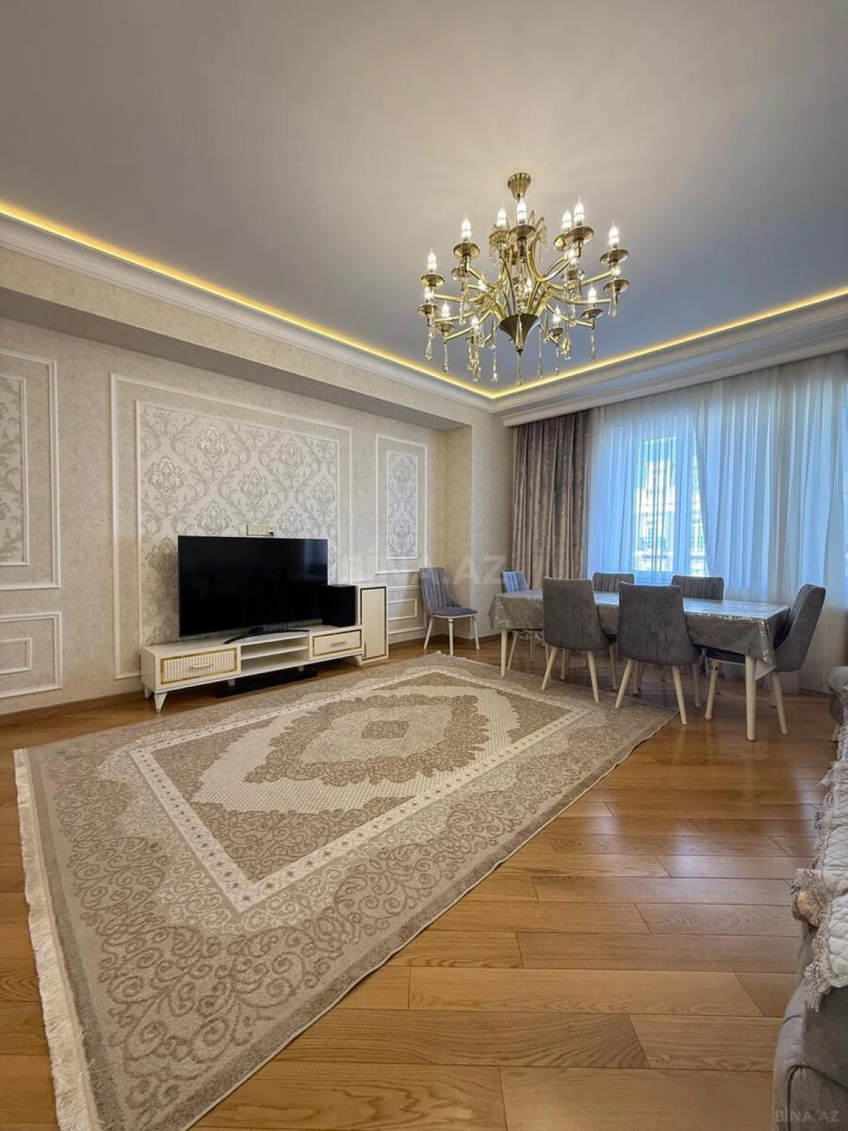 Kirayə verilir 3 otaqlı mənzil 135 m²