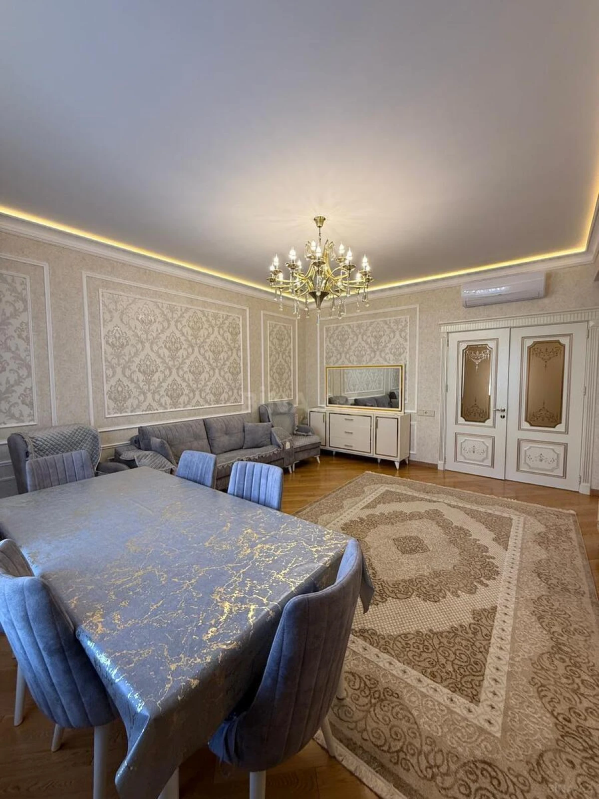 Kirayə verilir 3 otaqlı mənzil 135 m²
