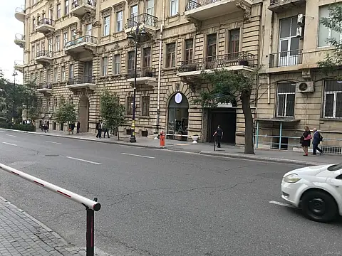 Satılır obyekt 80 m² — Bakı 80.00 m²