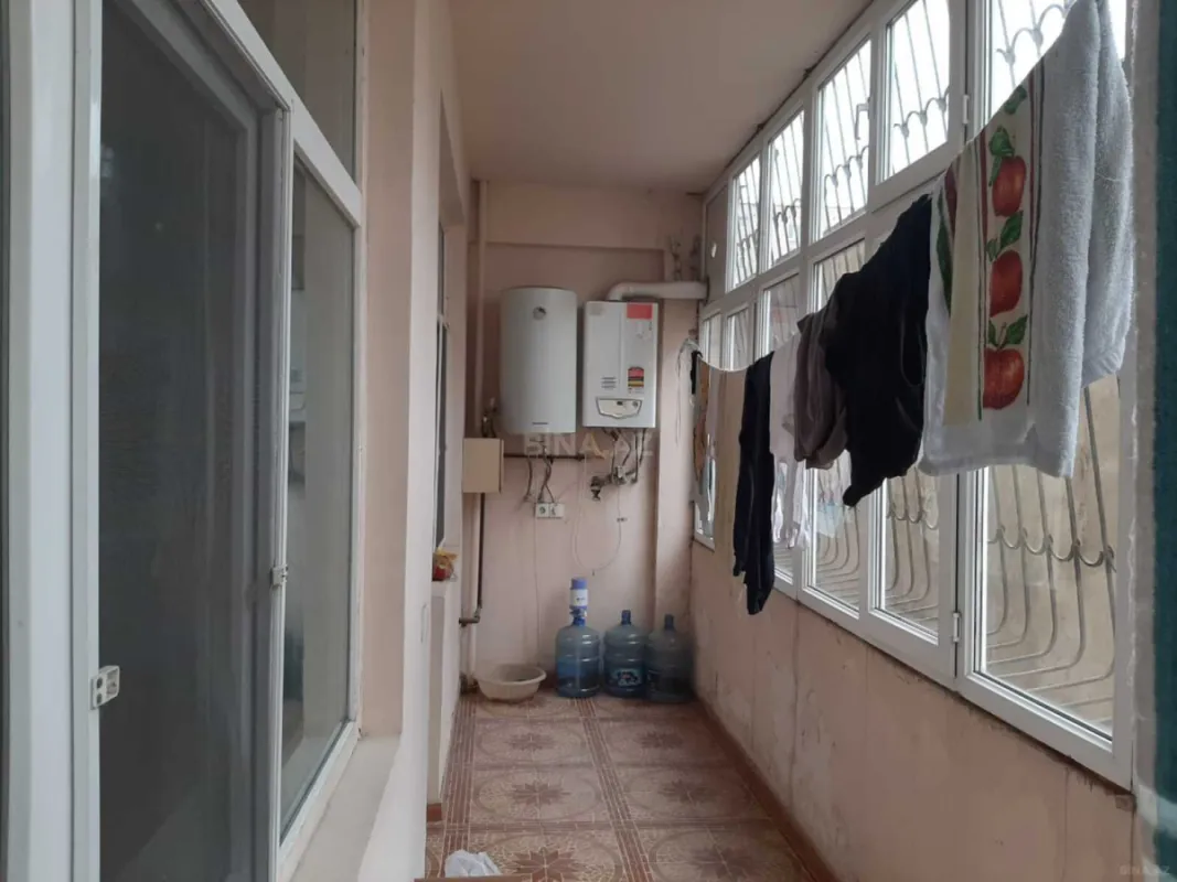 Kirayə verilir 4 otaqlı mənzil 150 m²