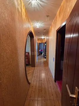 Satılır 4 otaqlı mənzil 180 m²