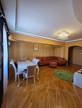 Satılır 4 otaqlı mənzil 180 m² — Bakı, İnşaatçılar 4 otaq 180.00 m²