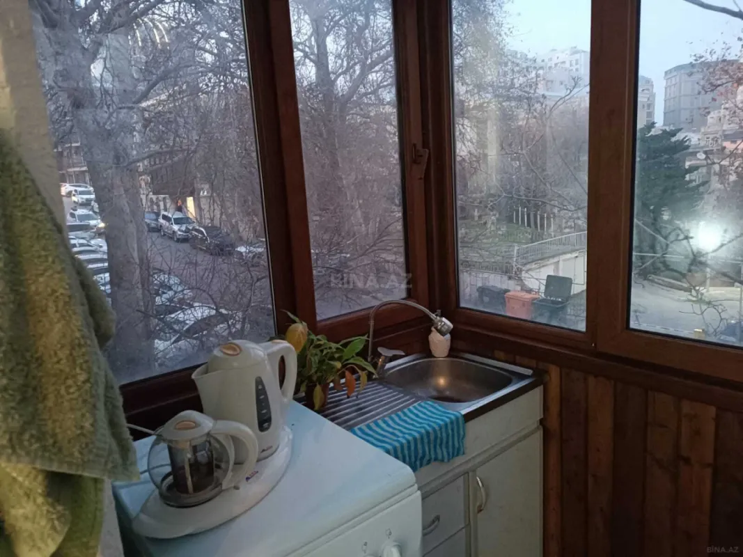 Kirayə verilir 3 otaqlı ofis 70 m²