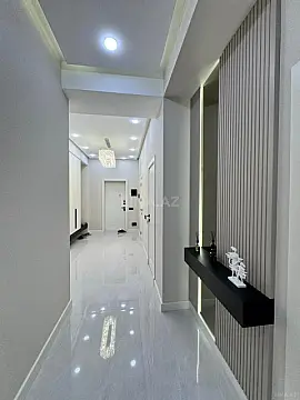 Satılır 3 otaqlı mənzil 173 m²