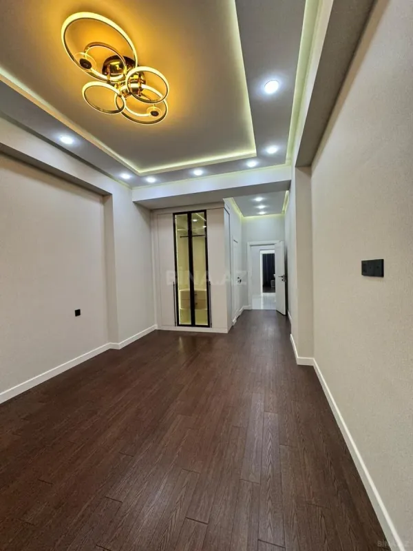 Satılır 3 otaqlı mənzil 173 m²