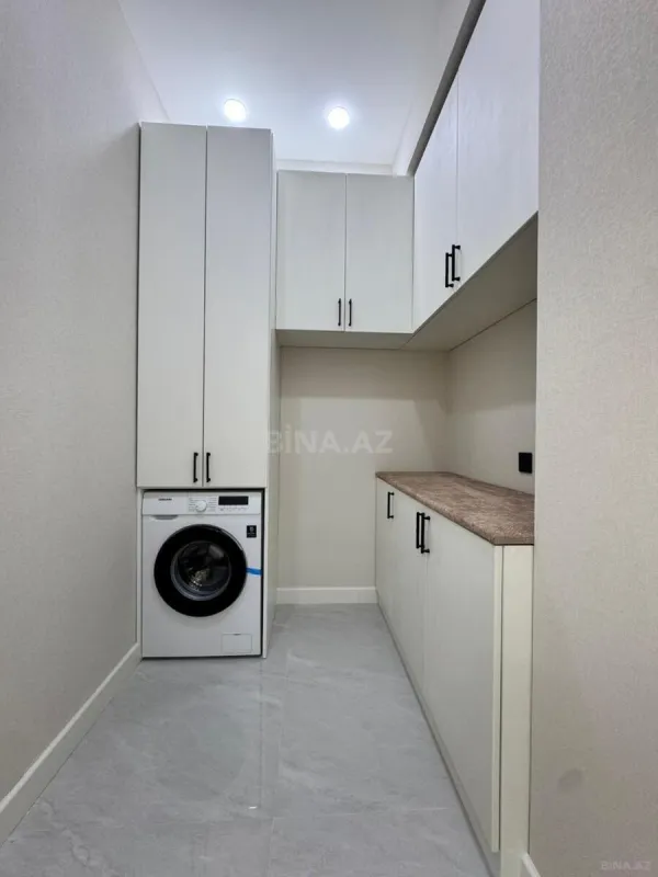 Satılır 3 otaqlı mənzil 173 m²