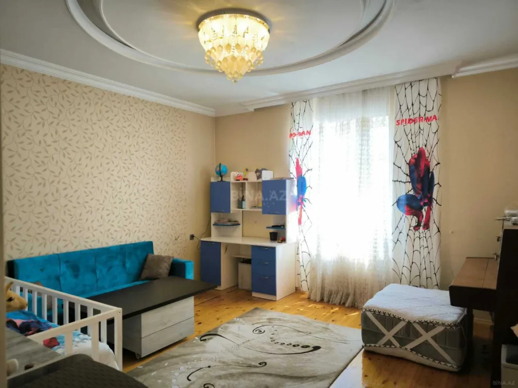 Satılır 5 otaqlı həyət evi 200 m²