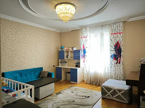 Satılır 5 otaqlı həyət evi 200 m² — Xırdalan 5 otaq 200.00 m²
