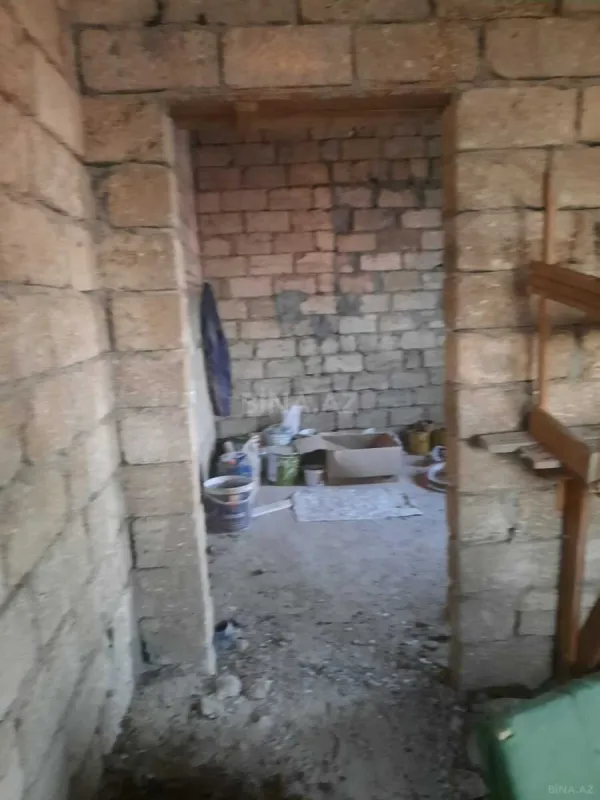 Satılır 5 otaqlı həyət evi 200 m²