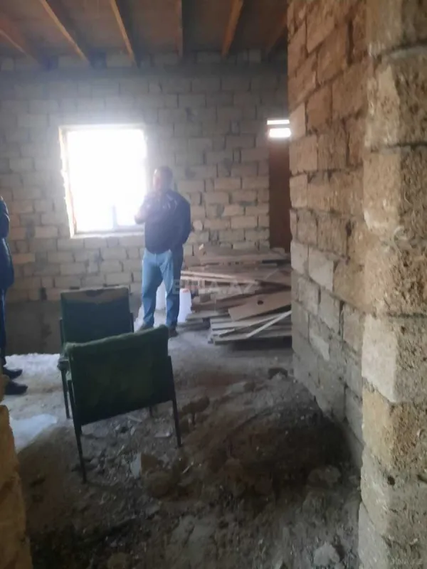 Satılır 5 otaqlı həyət evi 200 m²