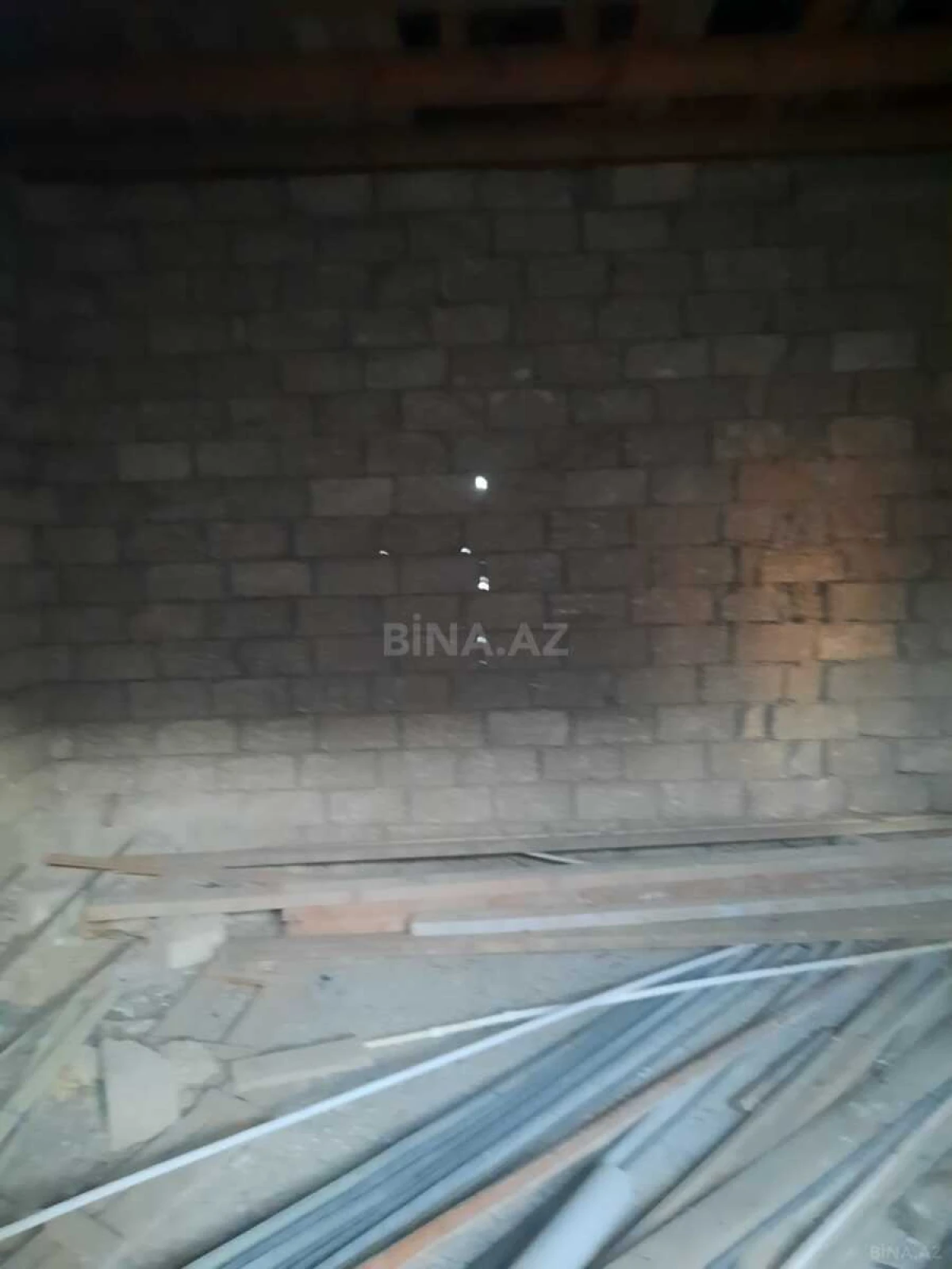 Satılır 5 otaqlı həyət evi 200 m²