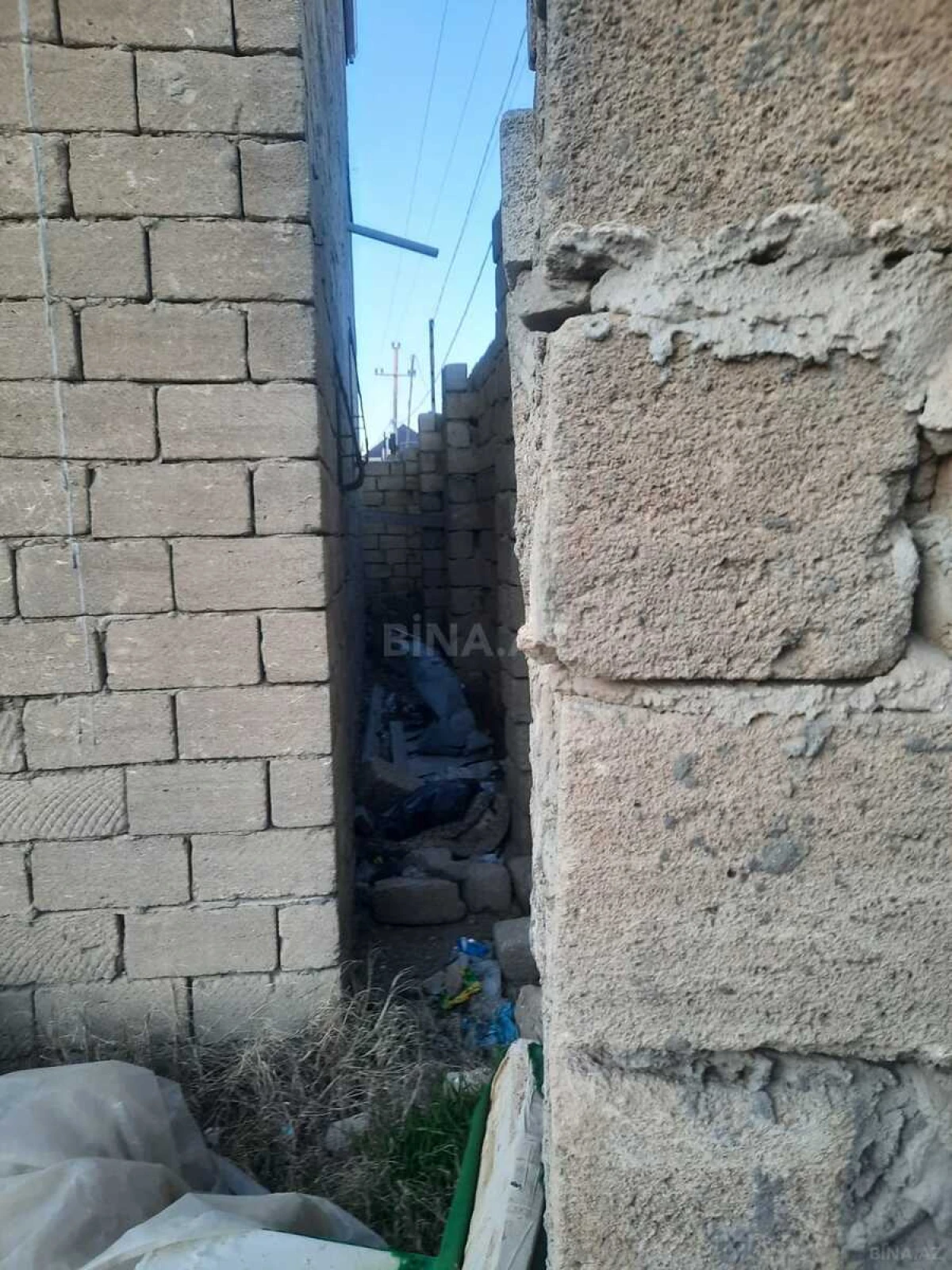 Satılır 5 otaqlı həyət evi 200 m²