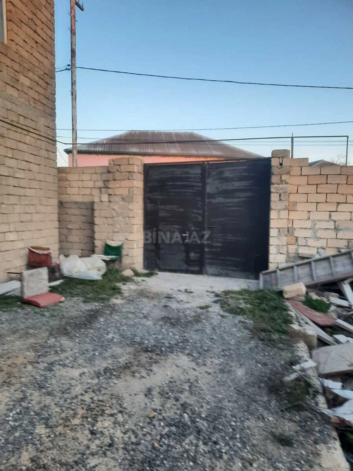 Satılır 5 otaqlı həyət evi 200 m²