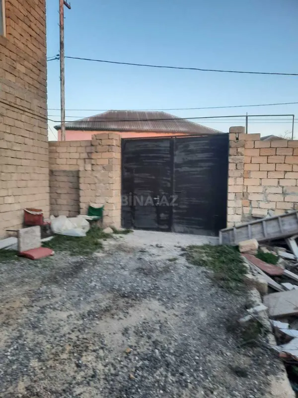 Satılır 5 otaqlı həyət evi 200 m²
