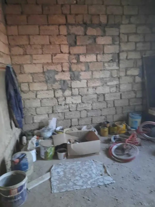 Satılır 5 otaqlı həyət evi 200 m²