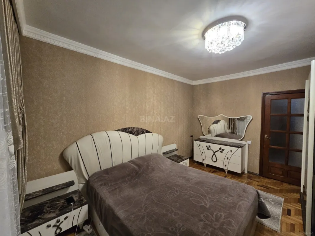 Satılır 4 otaqlı mənzil 110 m²