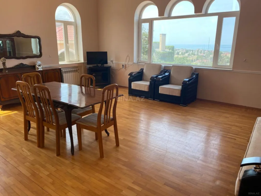 Satılır 4 otaqlı həyət evi 135 m²