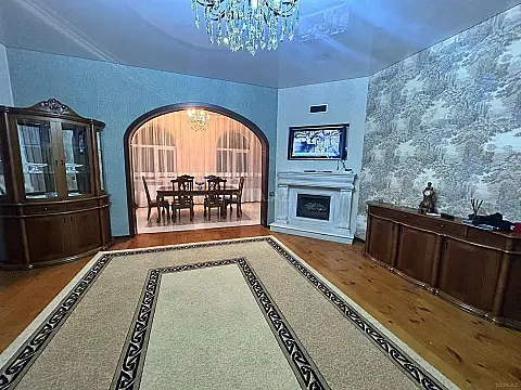 Kirayə verilir 4 otaqlı həyət evi 300 m²
