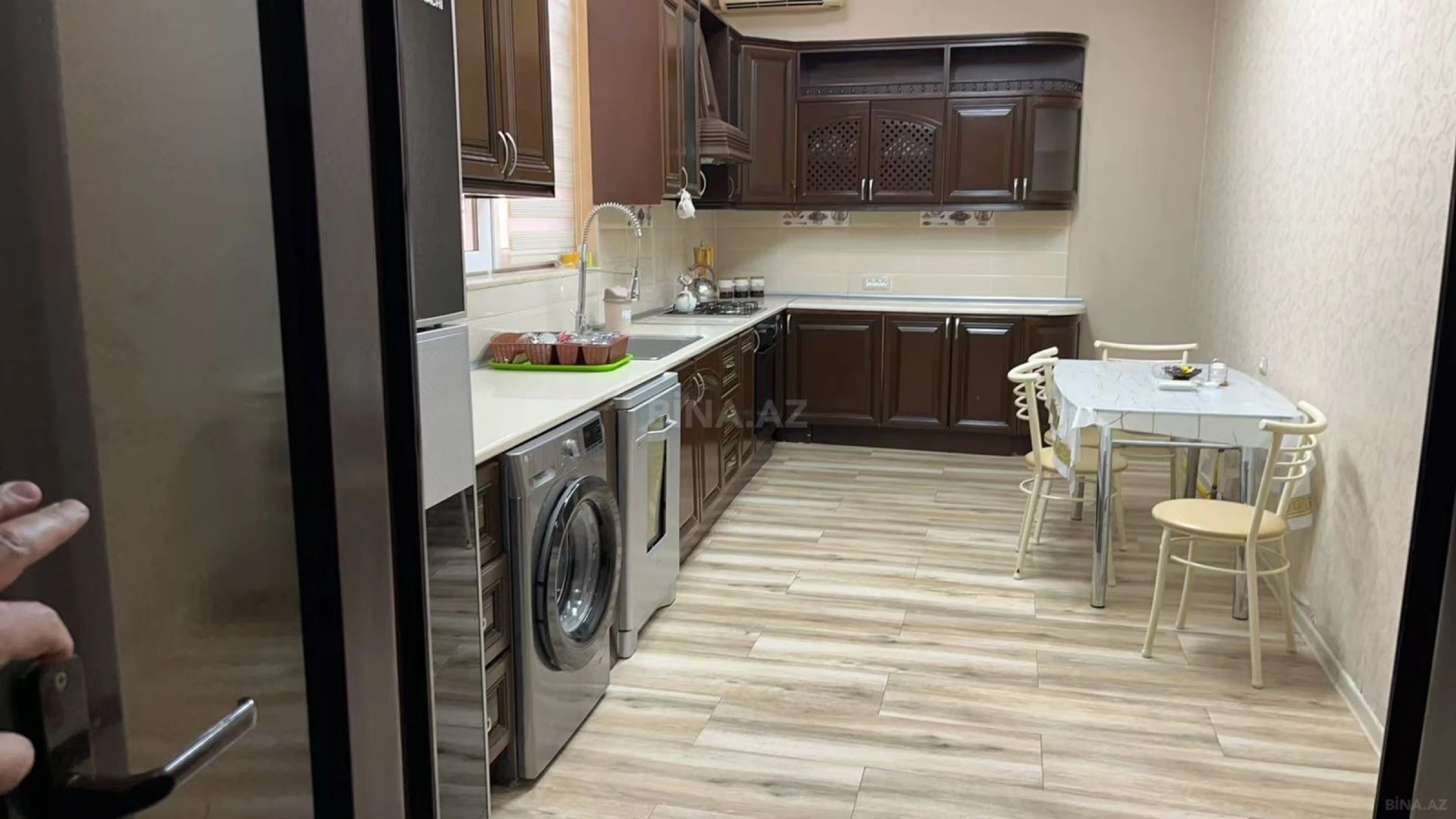 Kirayə verilir 4 otaqlı həyət evi 300 m²