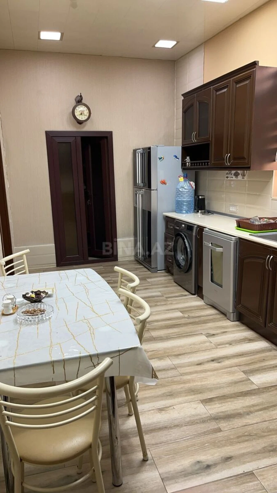 Kirayə verilir 4 otaqlı həyət evi 300 m²