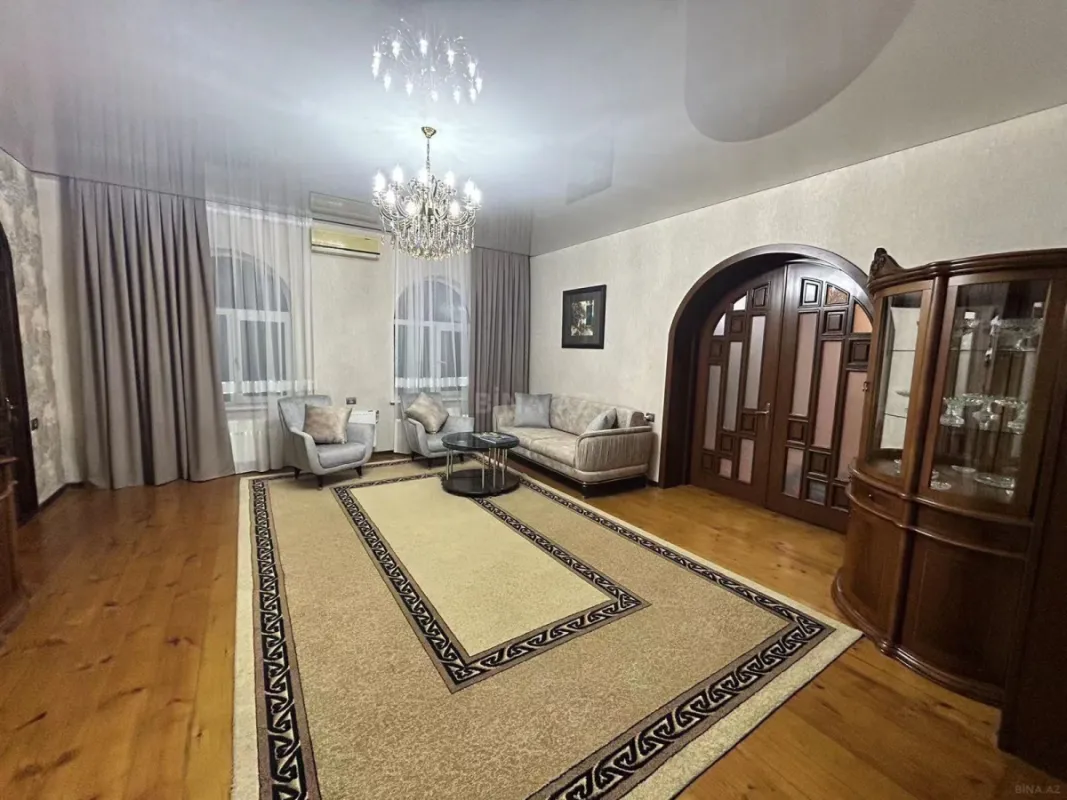Kirayə verilir 4 otaqlı həyət evi 300 m²