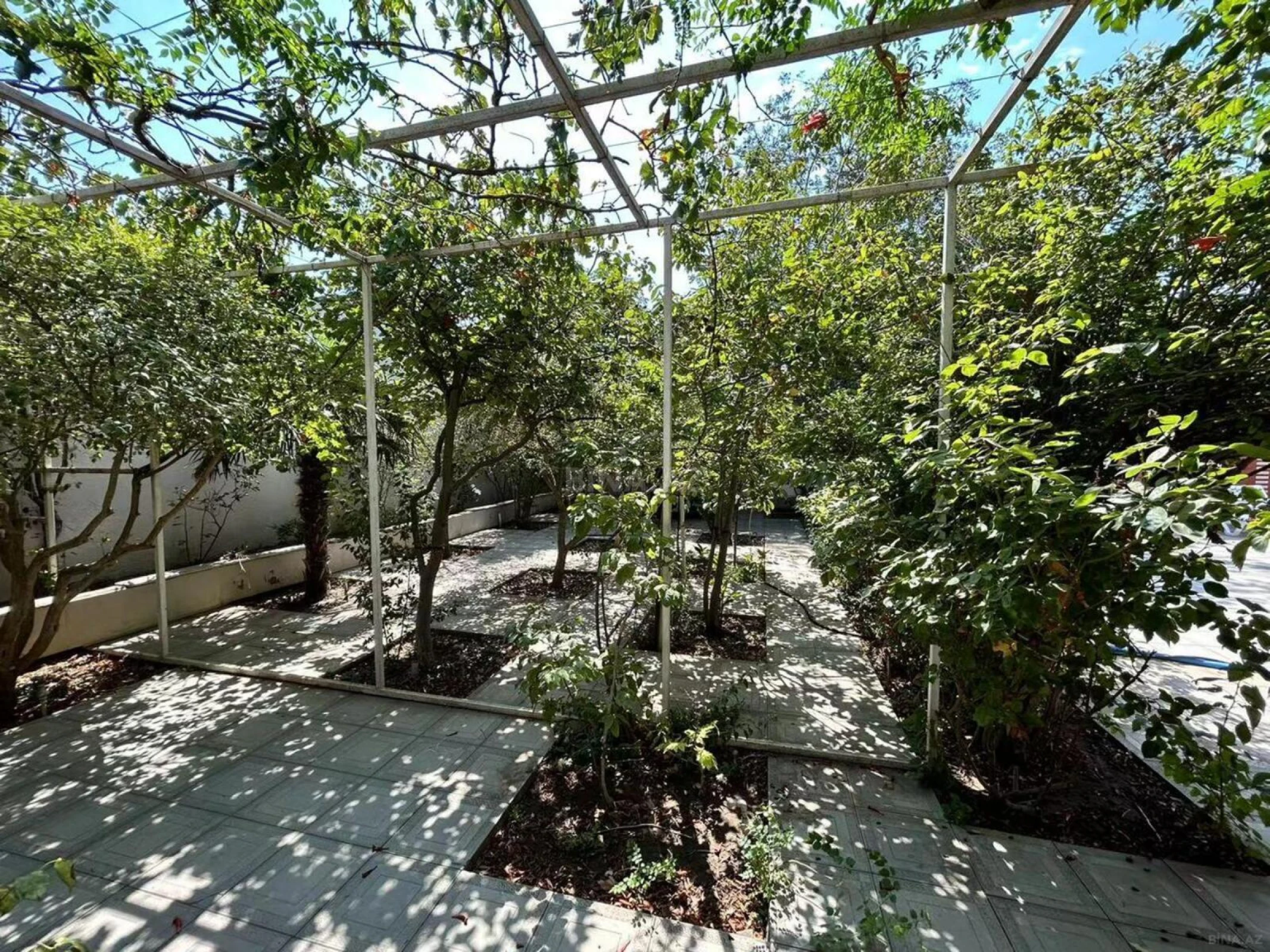 Kirayə verilir 4 otaqlı həyət evi 300 m²