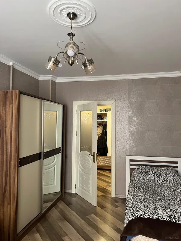 Satılır 4 otaqlı mənzil 105 m²