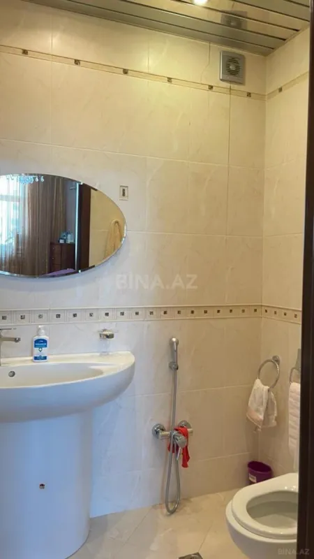 Satılır 3 otaqlı mənzil 140 m²