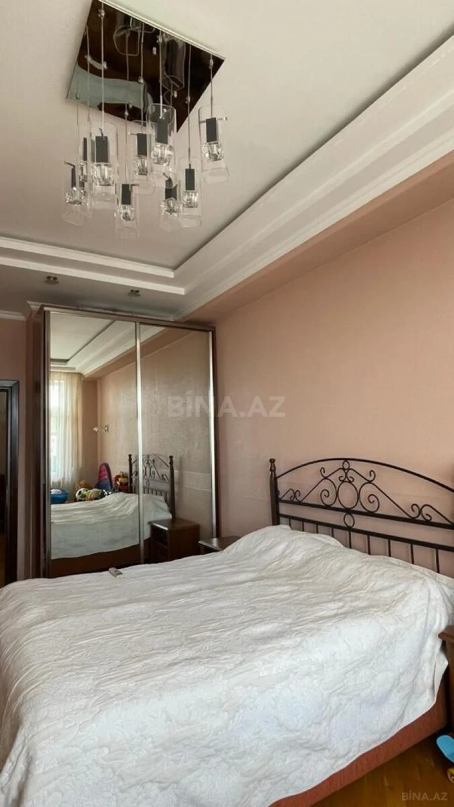 Satılır 3 otaqlı mənzil 140 m²