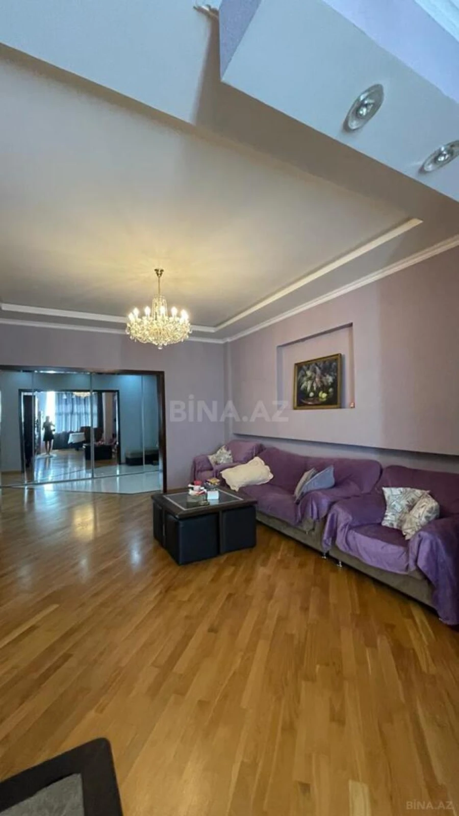 Satılır 3 otaqlı mənzil 140 m²