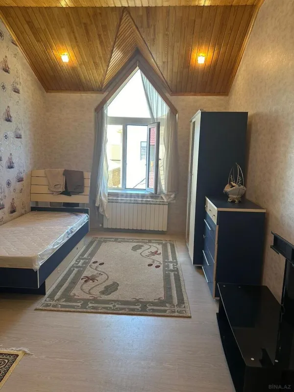 Satılır 4 otaqlı həyət evi 200 m²