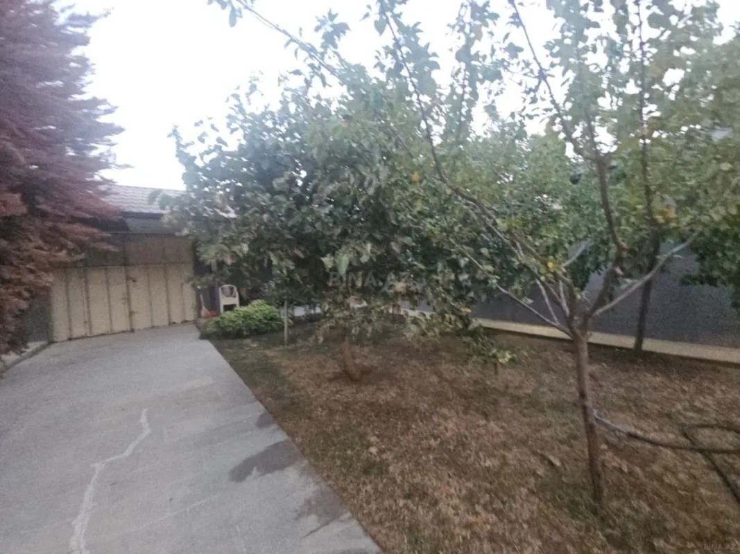 Satılır 4 otaqlı həyət evi 200 m²