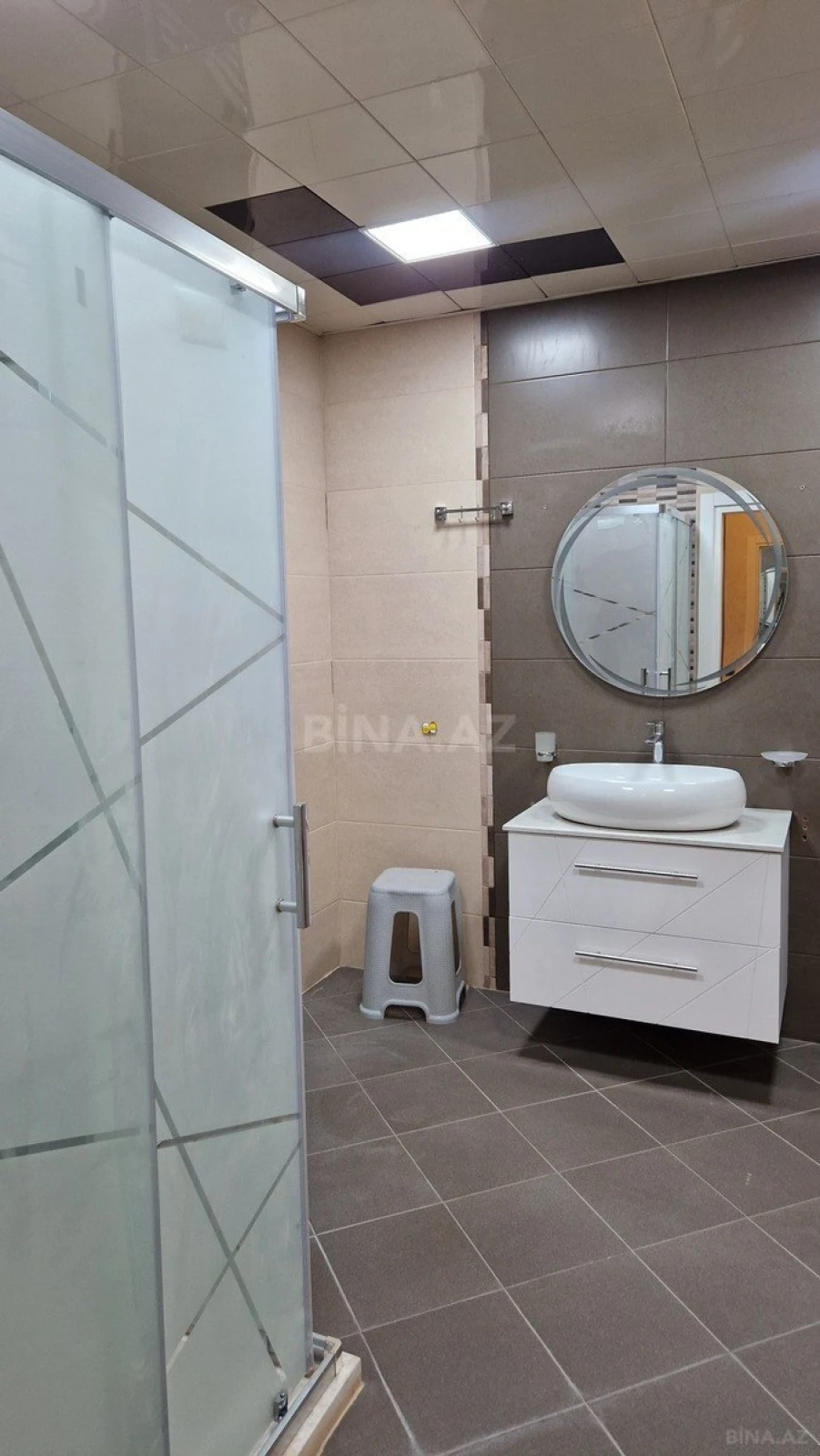 Kirayə verilir 3 otaqlı mənzil 120 m²