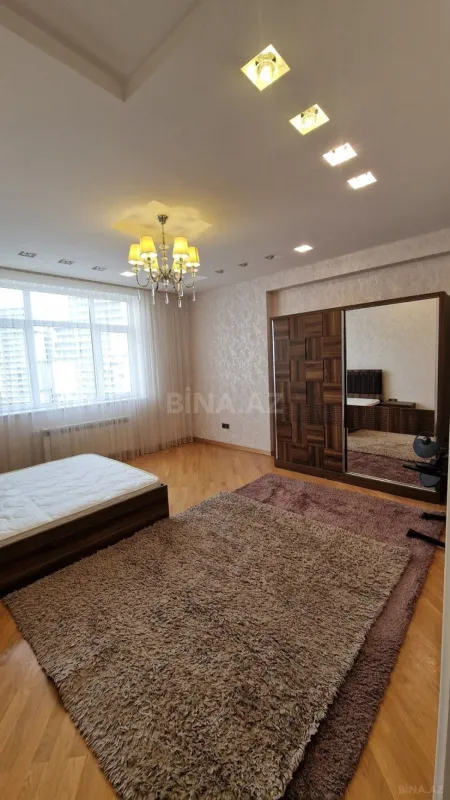Kirayə verilir 3 otaqlı mənzil 120 m²