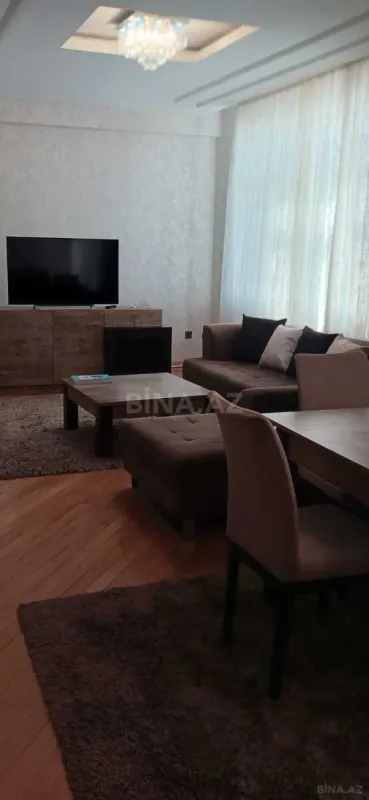 Kirayə verilir 3 otaqlı mənzil 120 m²
