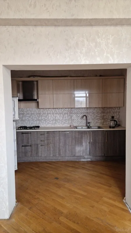 Kirayə verilir 3 otaqlı mənzil 120 m²