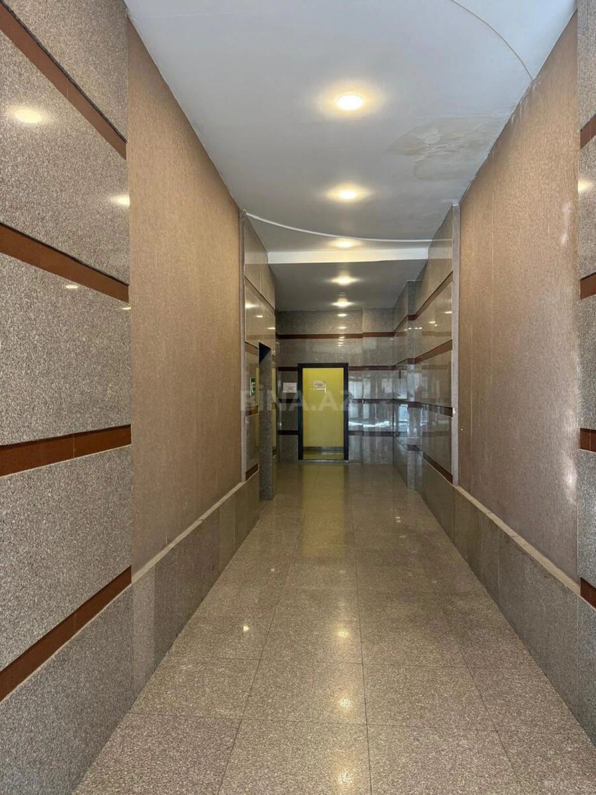 Satılır 4 otaqlı mənzil 264 m²