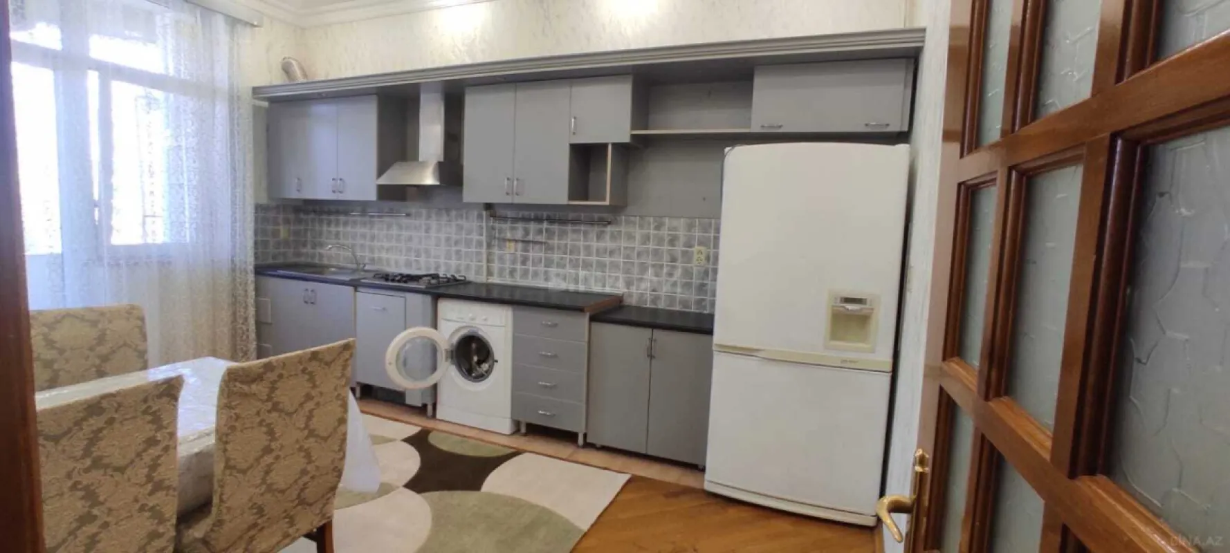 Kirayə verilir 3 otaqlı mənzil 150 m²