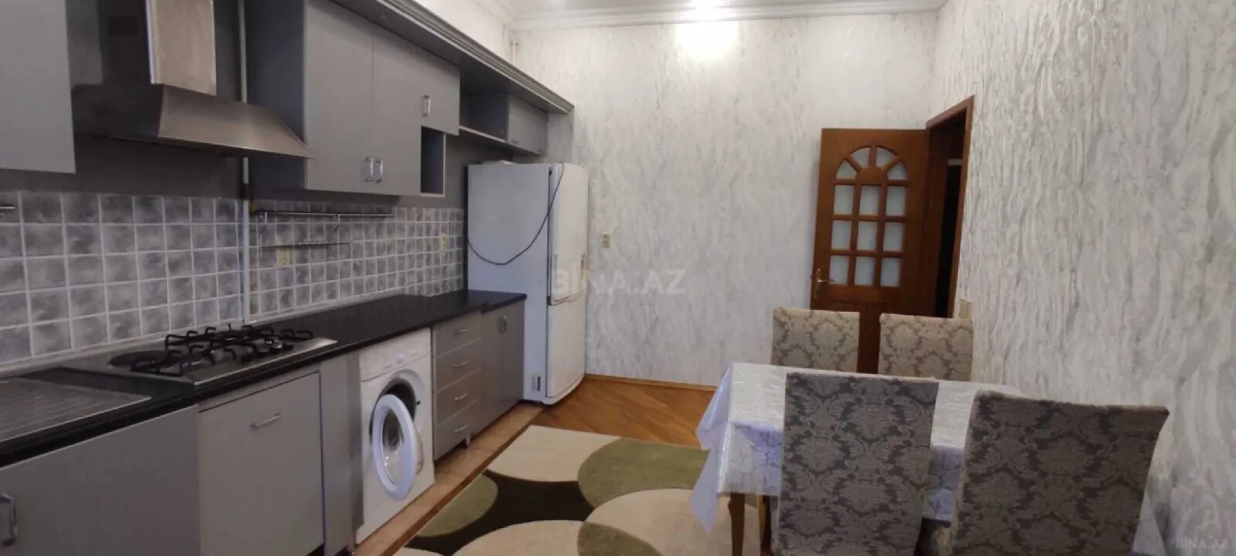 Kirayə verilir 3 otaqlı mənzil 150 m²