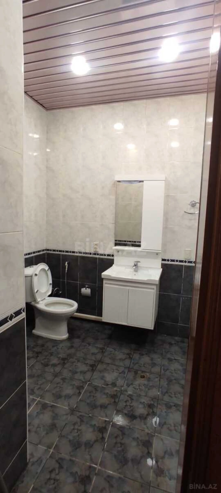 Kirayə verilir 3 otaqlı mənzil 150 m²
