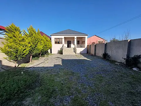 Satılır 4 otaqlı həyət evi 120 m²